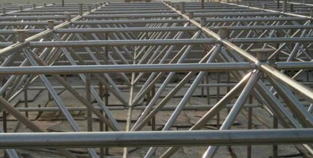 克拉玛依盘点螺栓球网架构件施工前的3方面考试事件